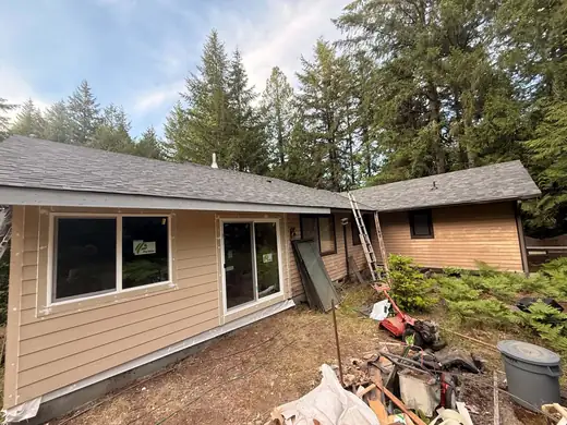 Siding Replacement project photo 19